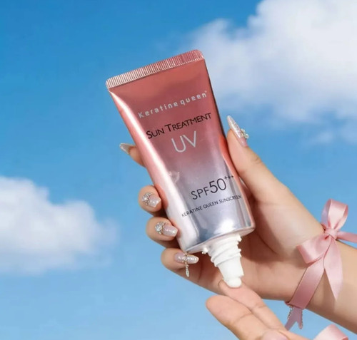 لوسیون ضد آفتاب کلاژن ساز و روشن کننده Sun Treatment UV SPF 50 کراتین کویین، محافظت کامل برای صورت و بدن، ۶٠ میل